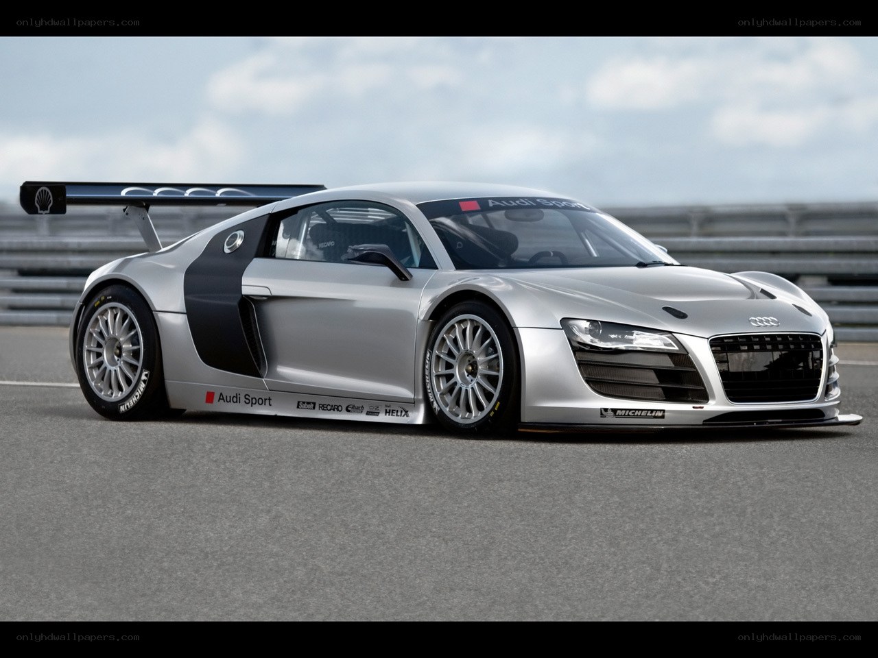 Silver Audi R8 race car