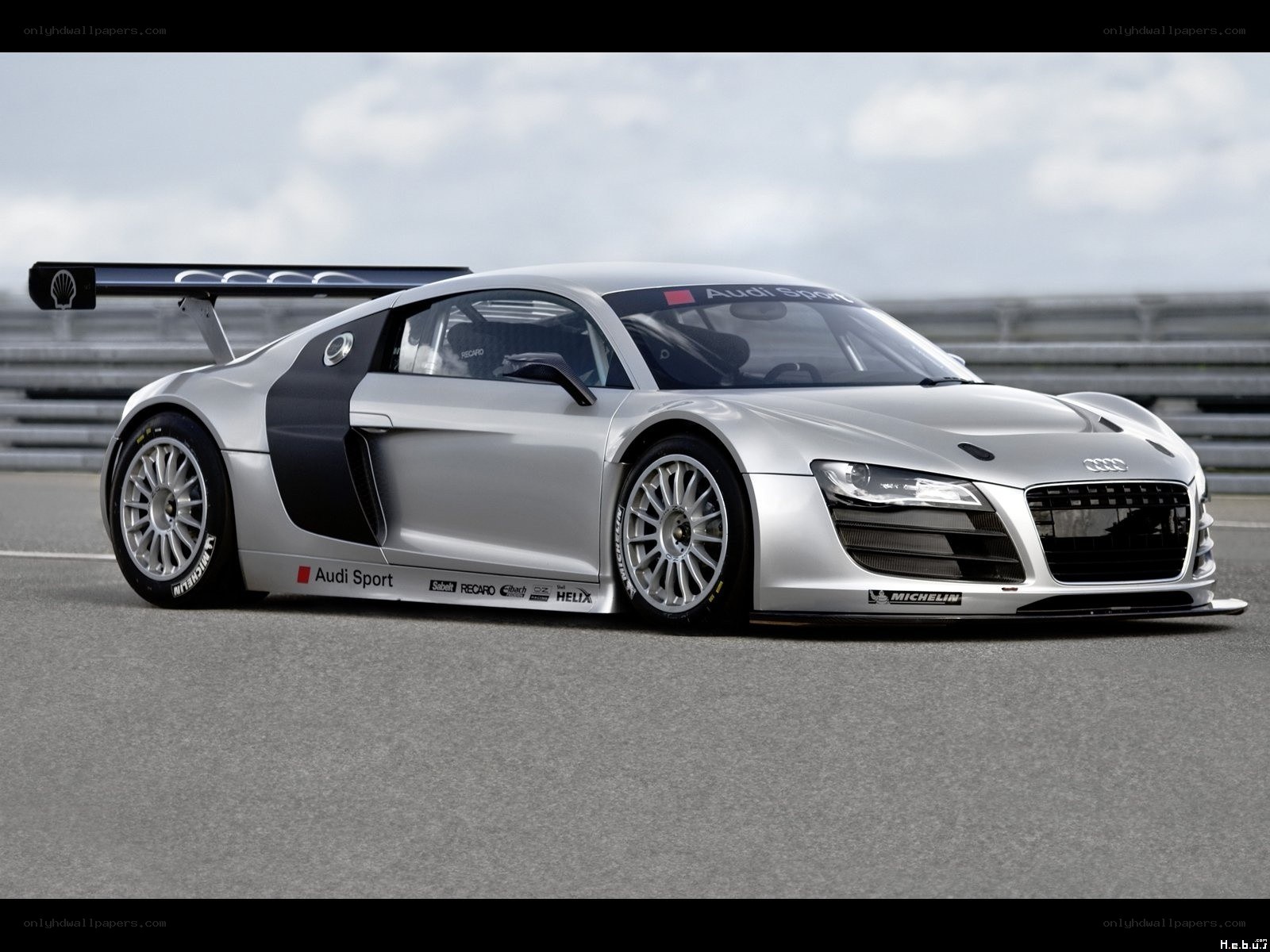 Silver Audi R8 race car