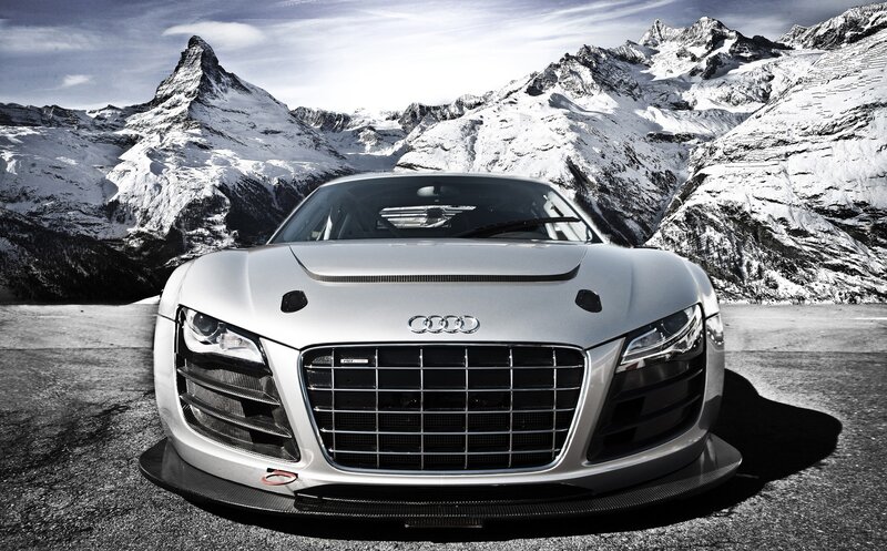 Silver Audi R8 Race Car — Dramatic
