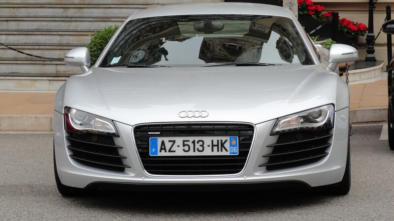 silver audi r8 sports car