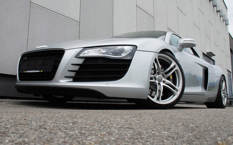 silver audi r8 sports car
