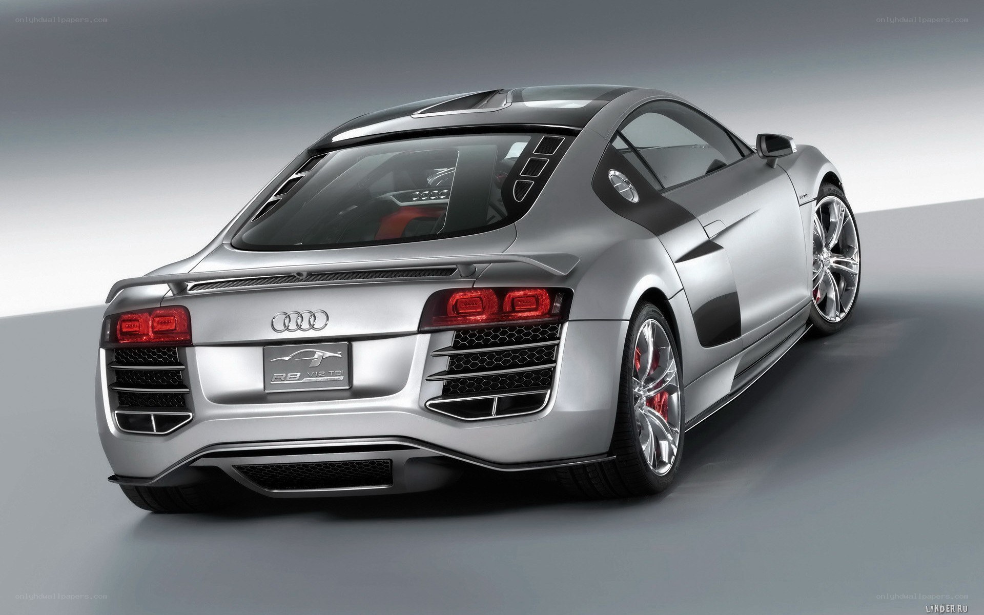 Silver Audi R8 V12 TDI