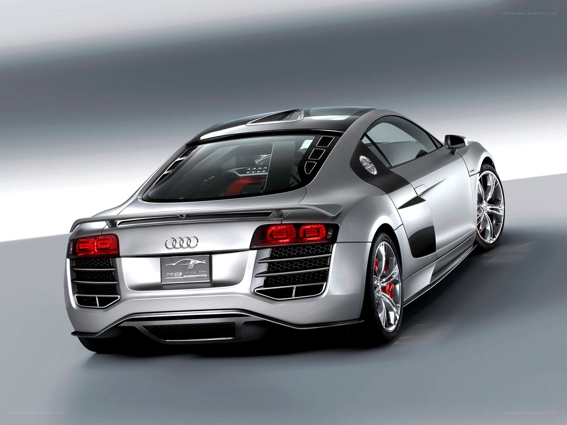 Silver Audi R8 V12 TDI