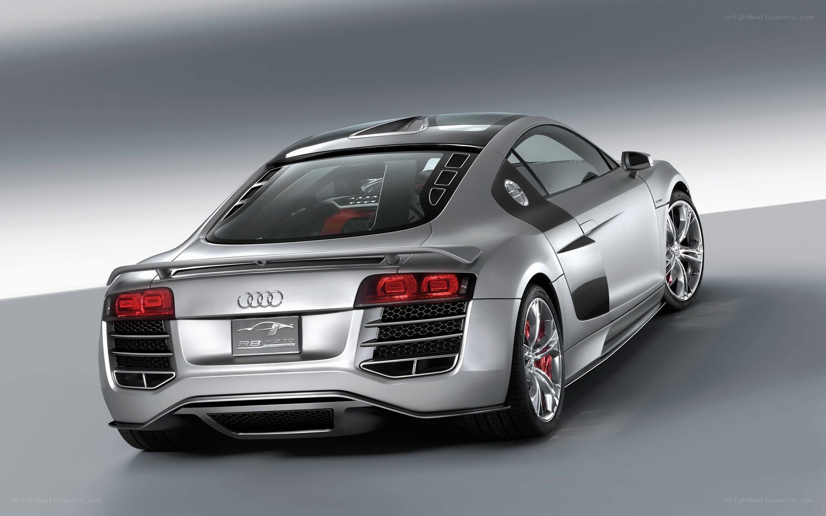 Silver Audi R8 V12 TDI