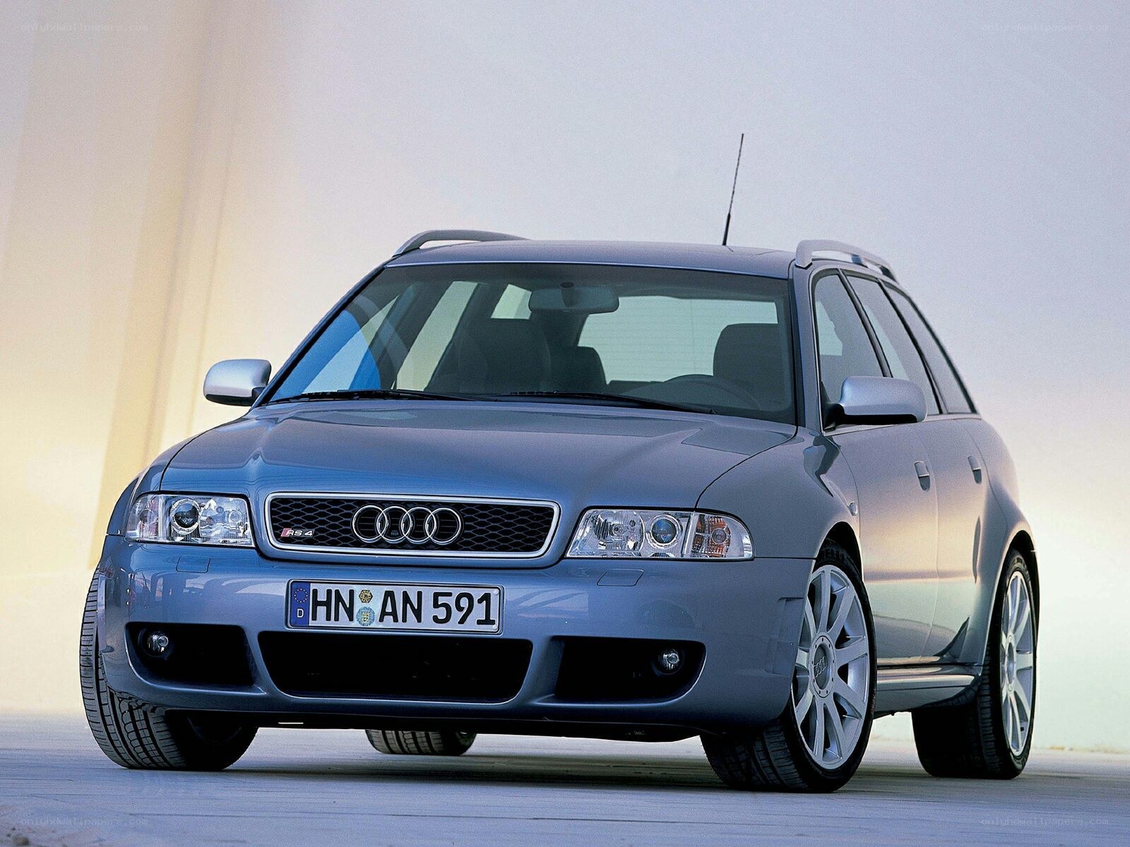 silver audi rs4 station wagon