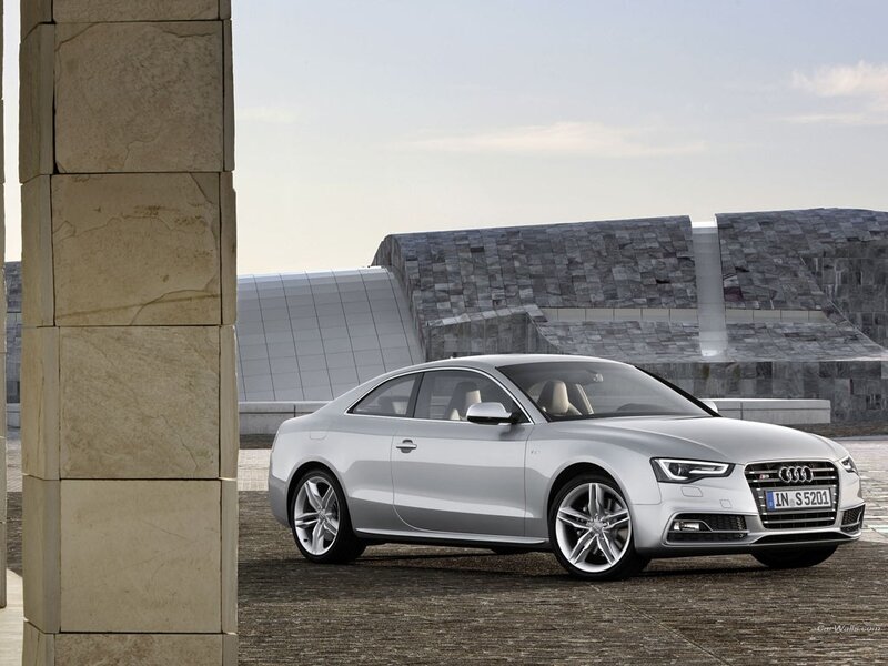 Silver Audi S5 Coupe