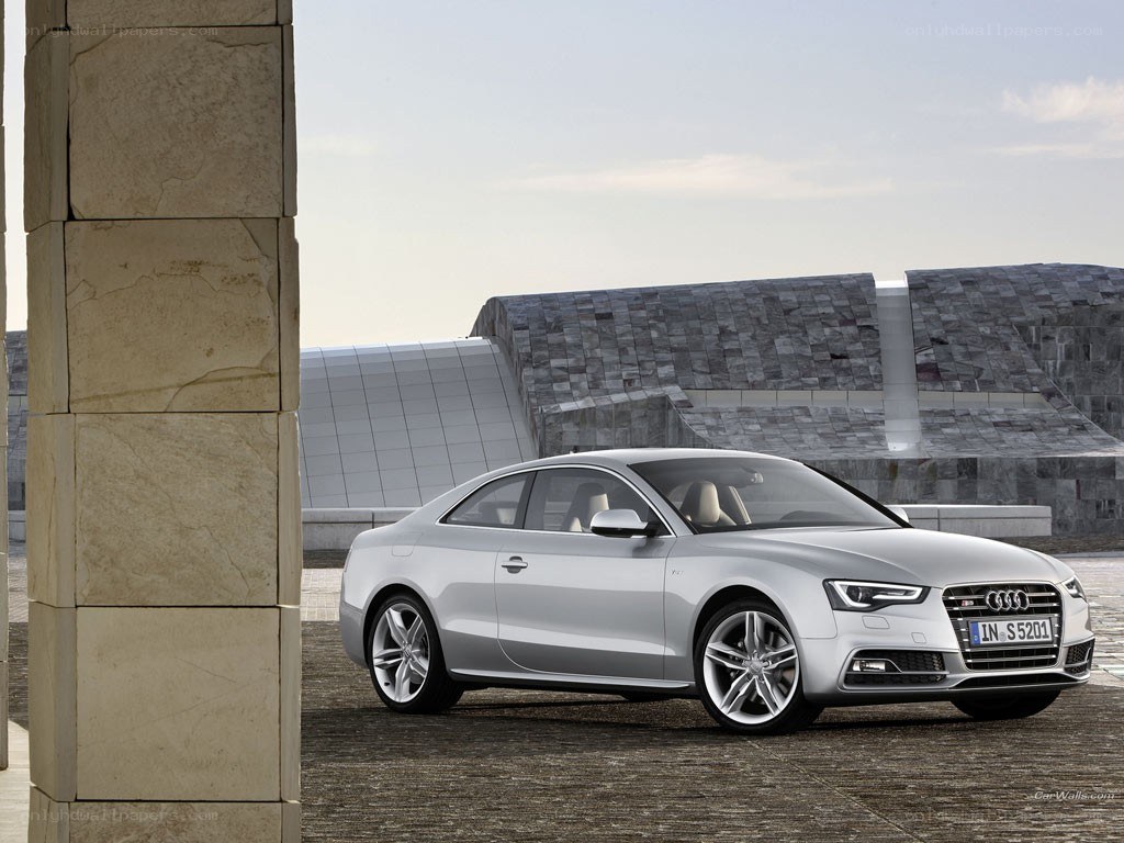 Silver Audi S5 Coupe