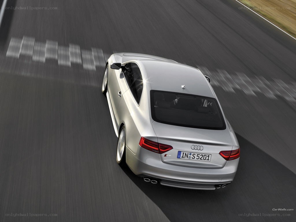 silver audi s5 on racetrack