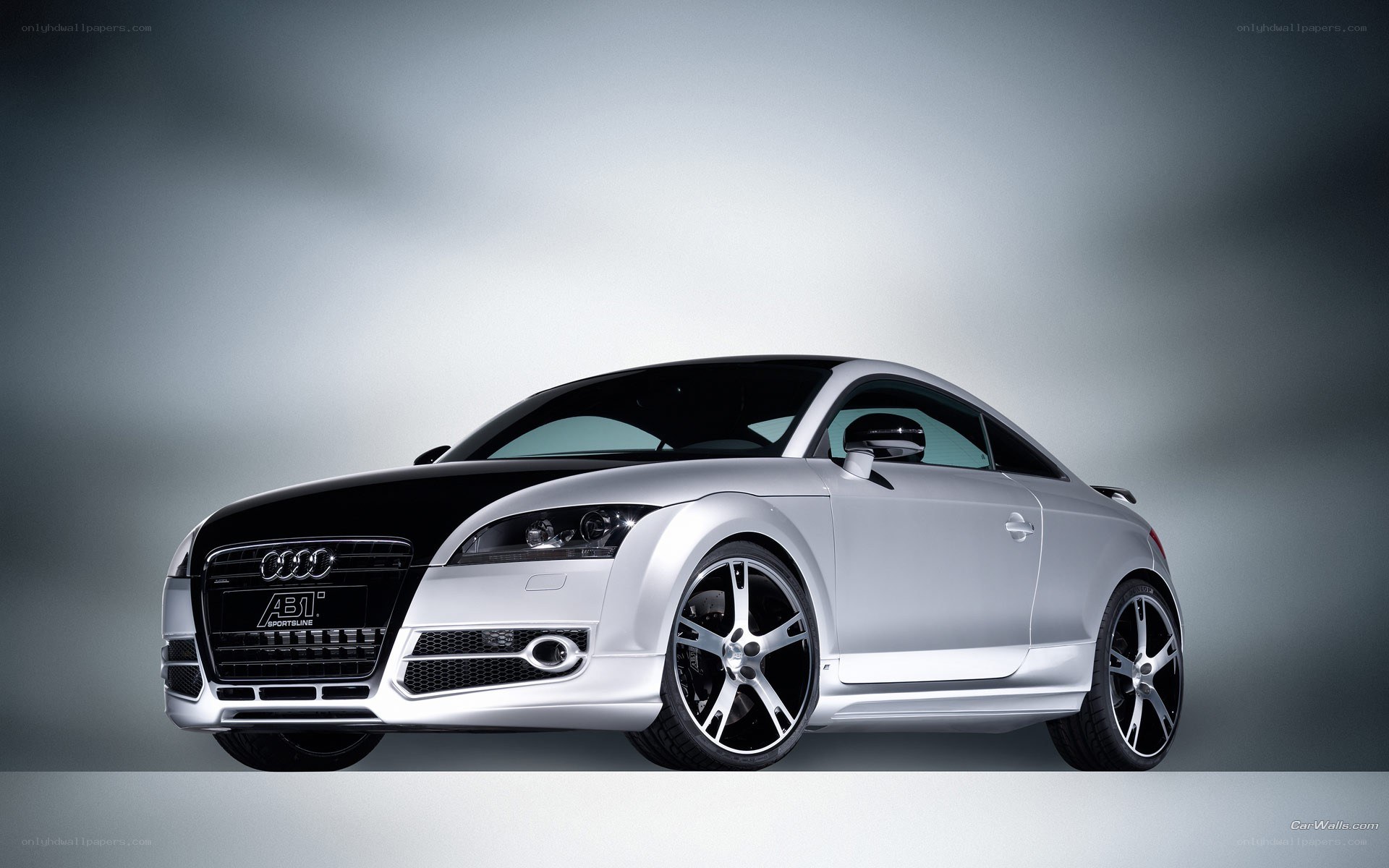 silver audi tt coupe
