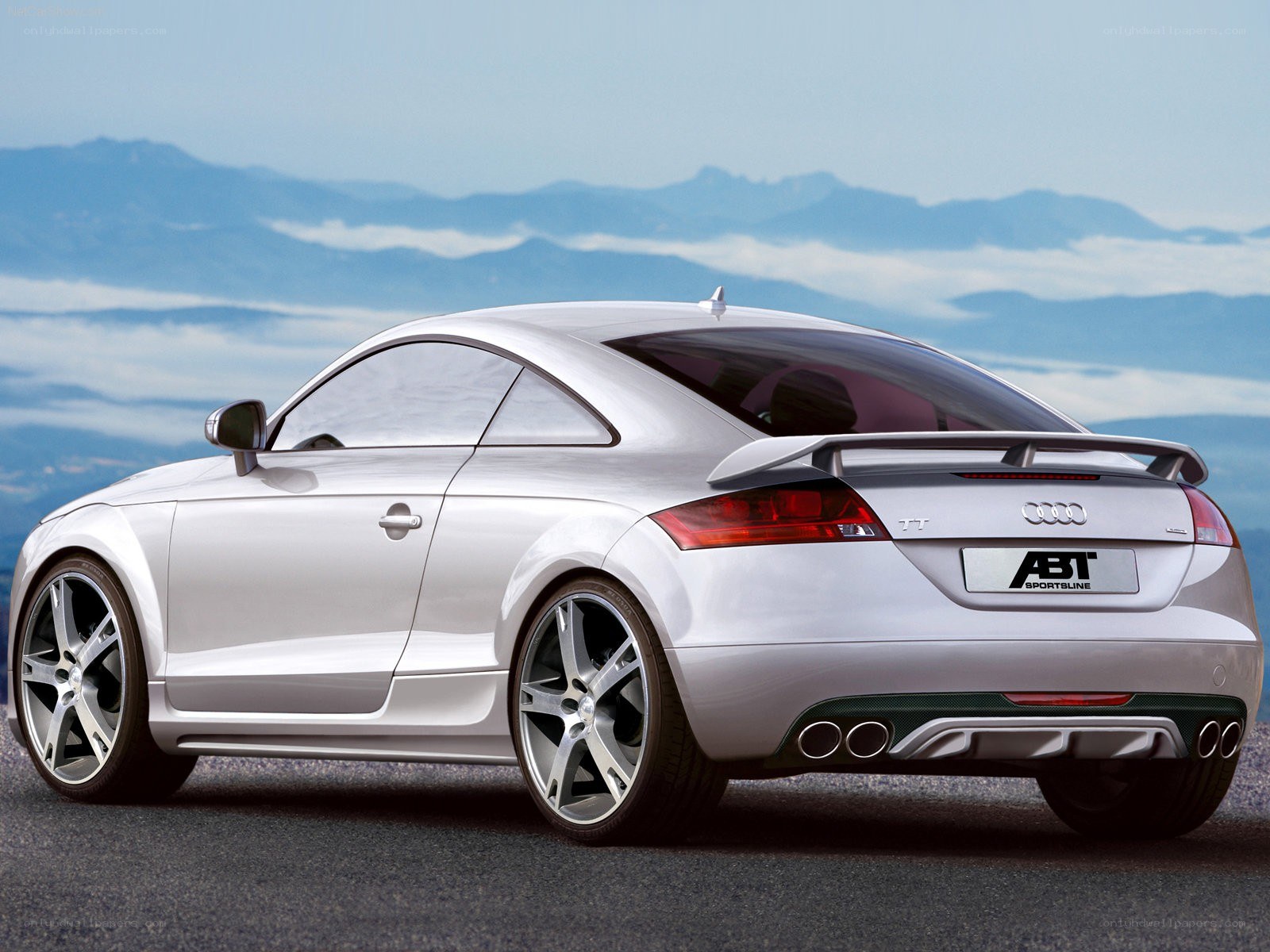 silver audi tt coupe