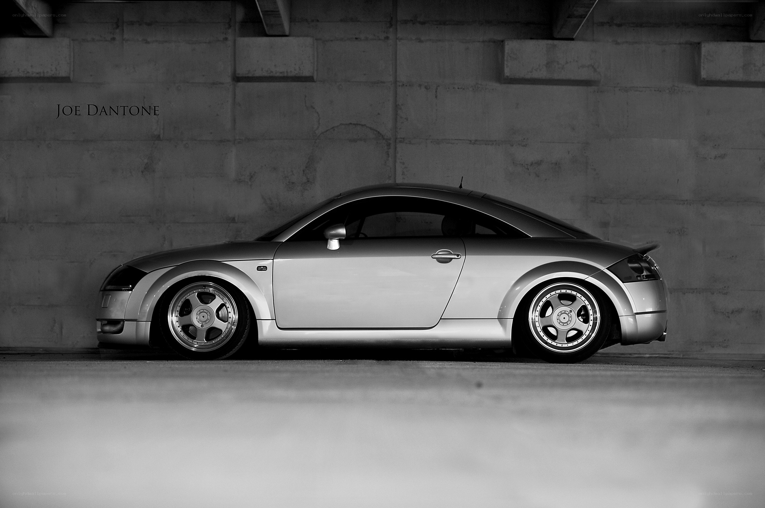 silver audi tt coupe