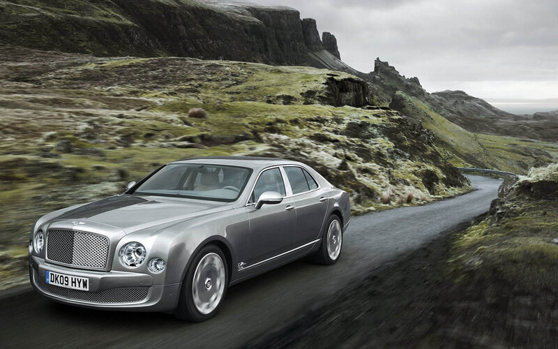 Silver Bentley Mulsanne — Gray