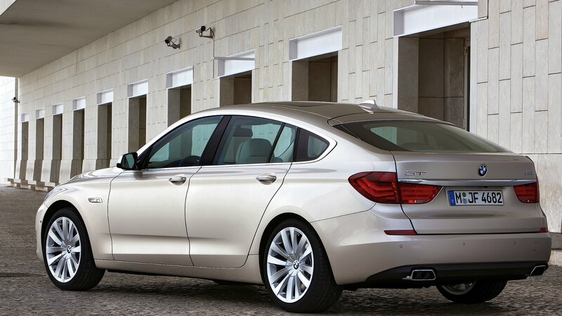 silver bmw 5-series gran turismo