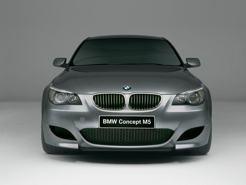 Silver BMW Concept M5 — Grille