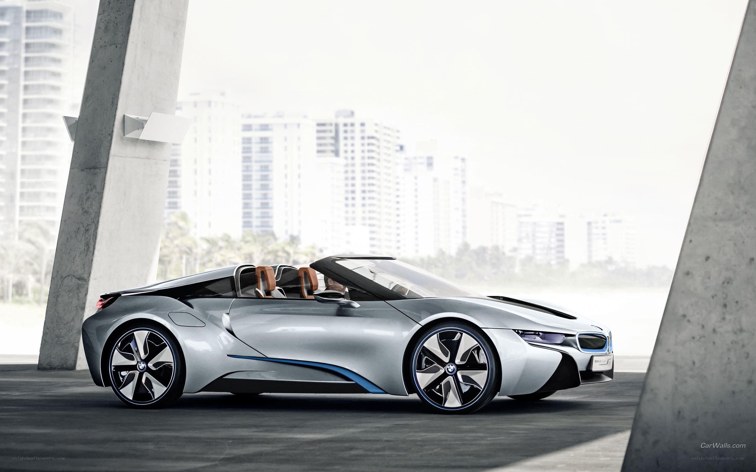 Silver BMW i8 Roadster