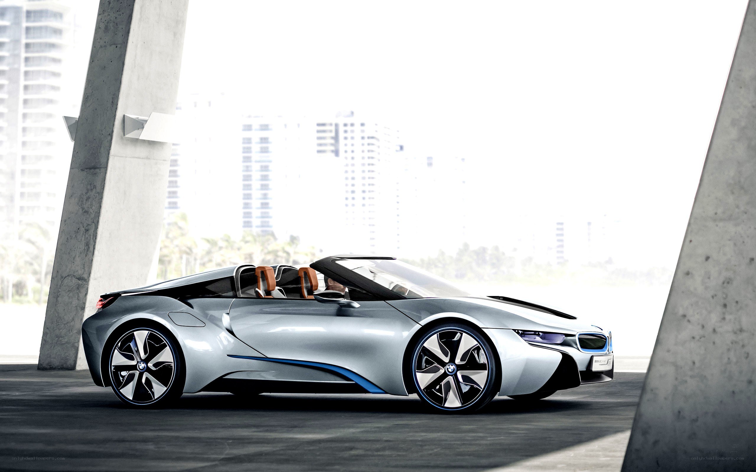 Silver BMW i8 Roadster