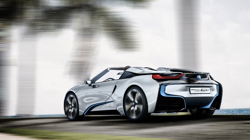Silver BMW I8 Spyder — Dynamic