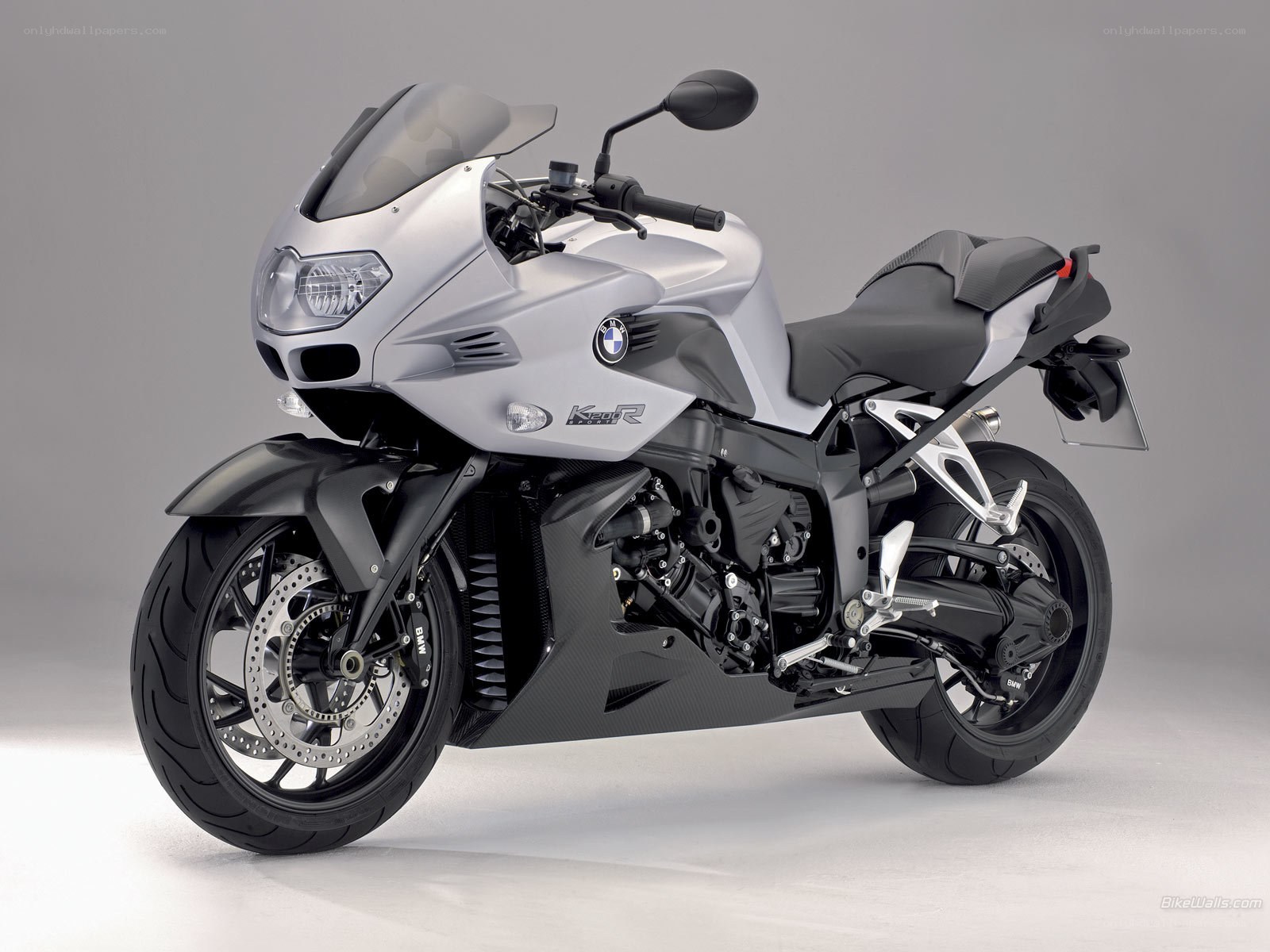 silver bmw k1200r motorcycle