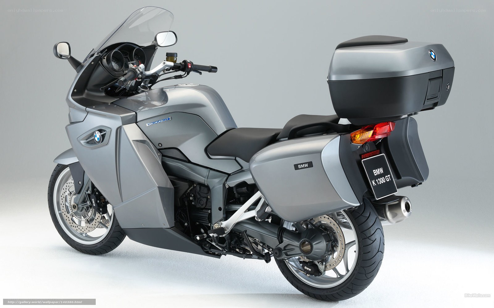 silver bmw k1300 gt motorcycle