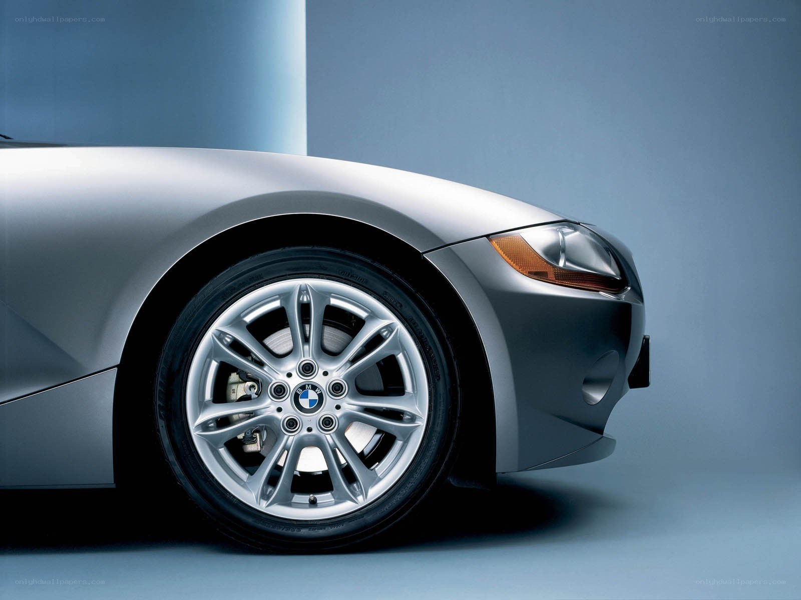 silver bmw z4 front wheel