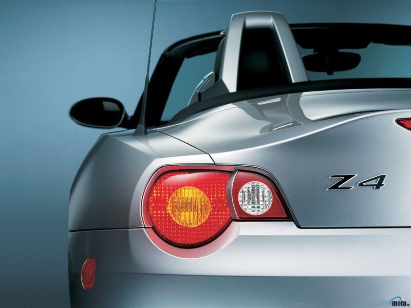 silver bmw z4 rear view
