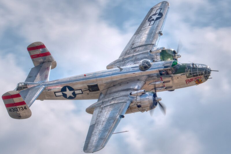 Silver Bomber Airplane — Dynamic