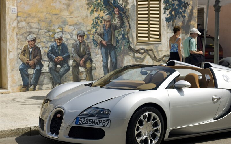 Silver Bugatti Veyron — Calm