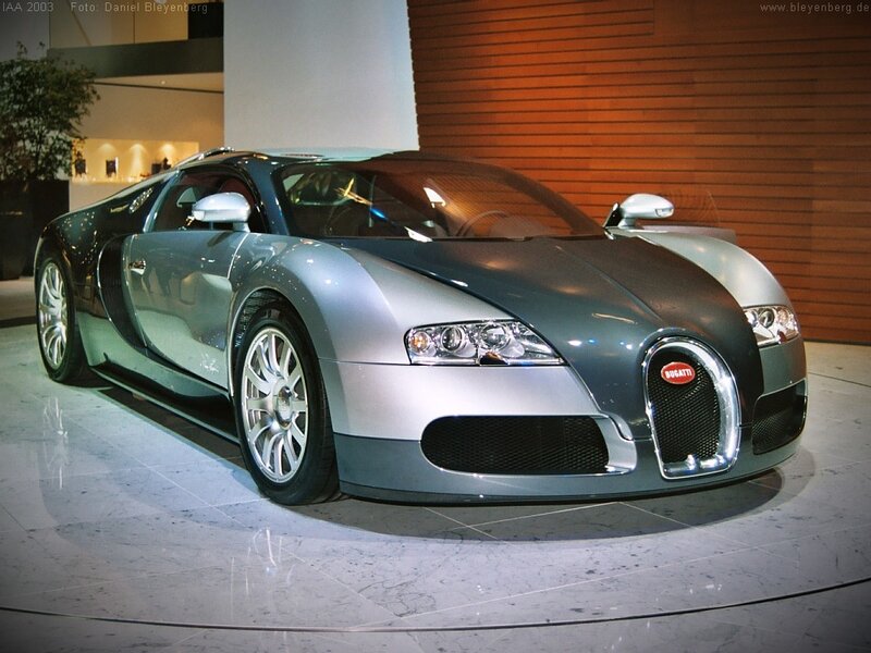 Silver Bugatti Veyron — Dramatic, Photograph, Car, Showroom, Floor