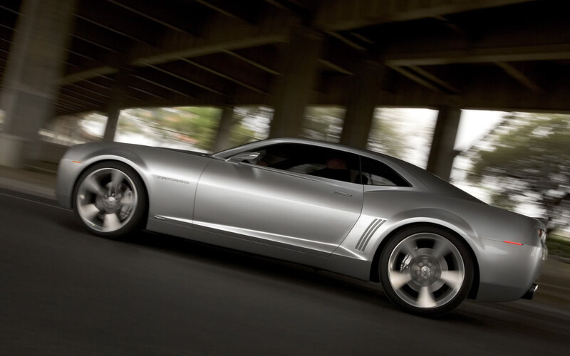 Silver Camaro Car — Dynamic