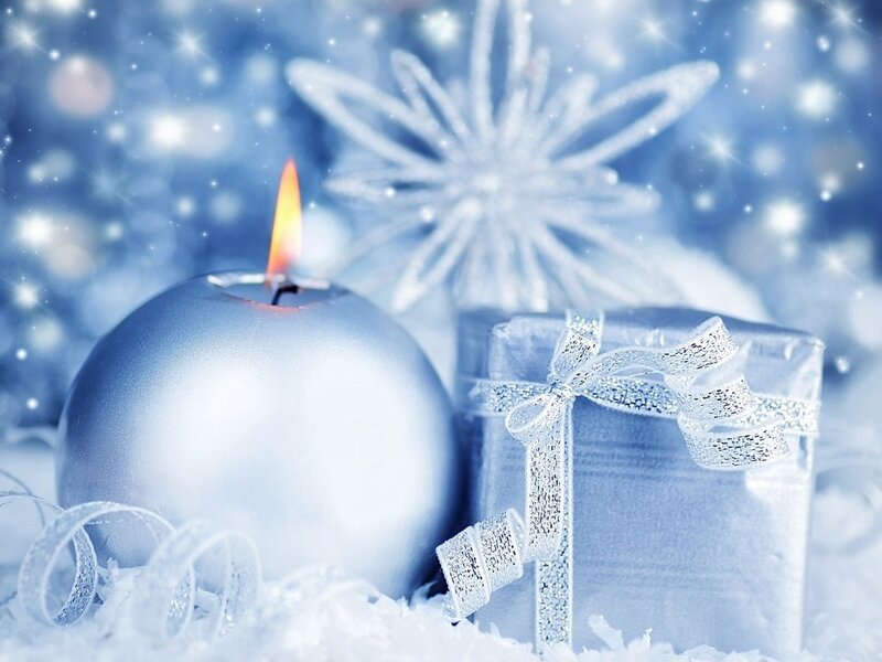 Silver Candle and Gift Box — Blue