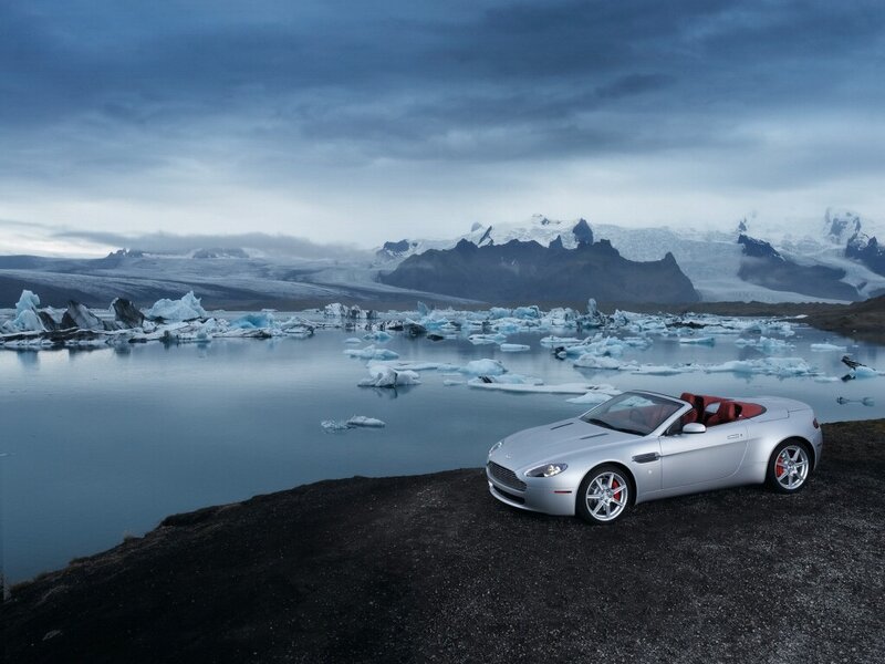 Silver car at glacier lagoon