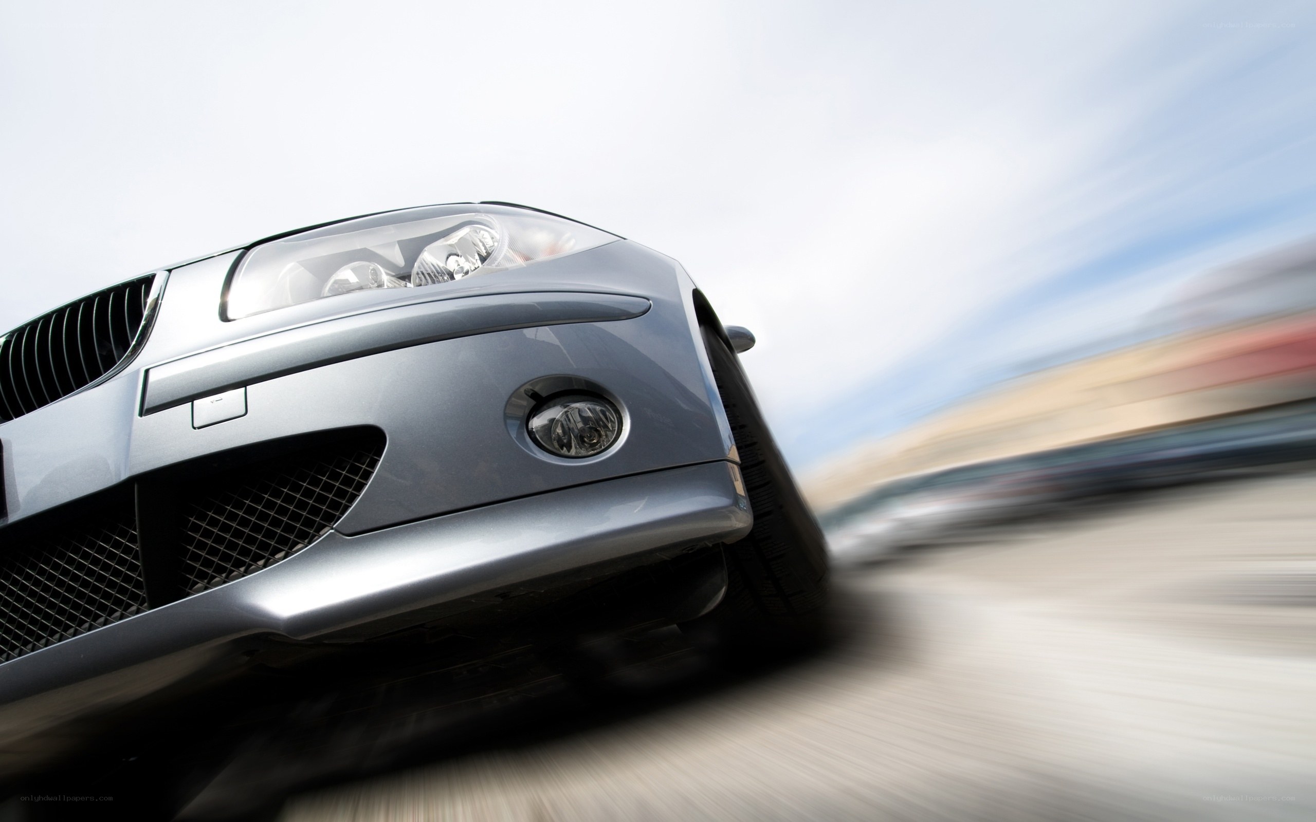 silver car in motion