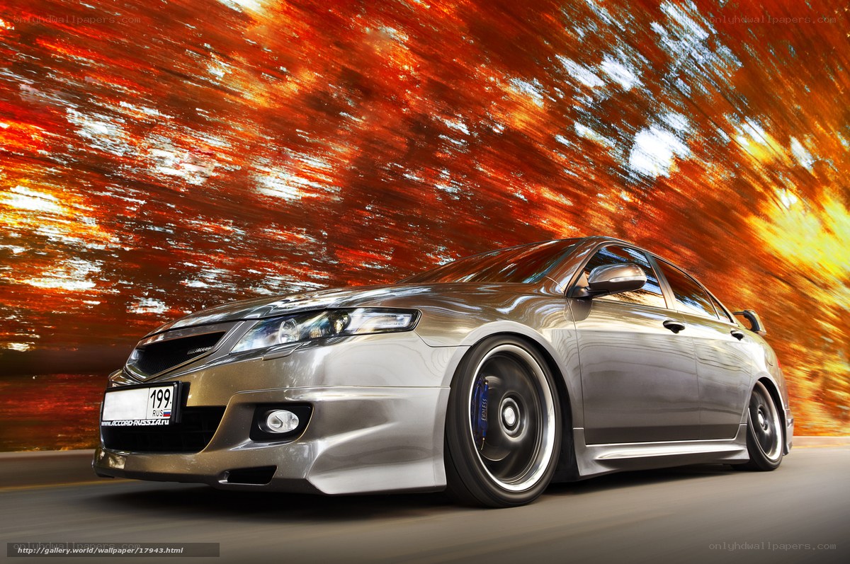 silver car in motion