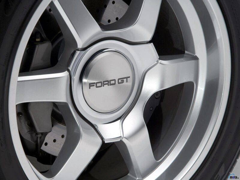 Silver Car Wheel — Neutral, Photograph, Tire, Brake Disc
