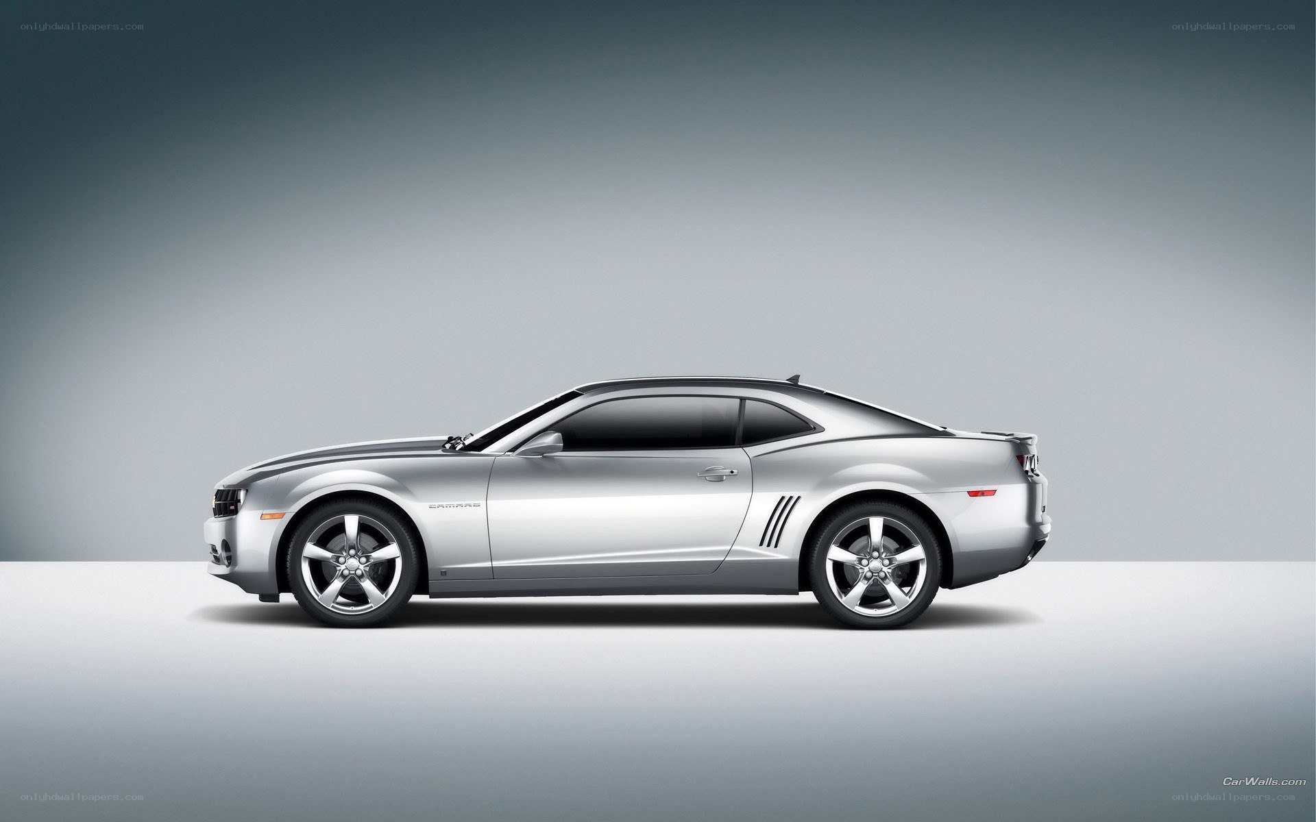 silver chevrolet camaro