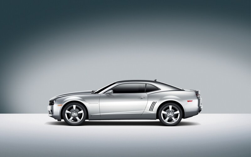 silver chevrolet camaro