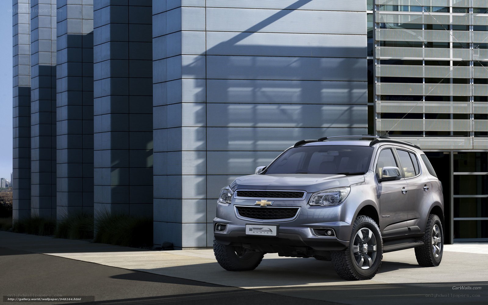 Silver Chevrolet Trailblazer SUV