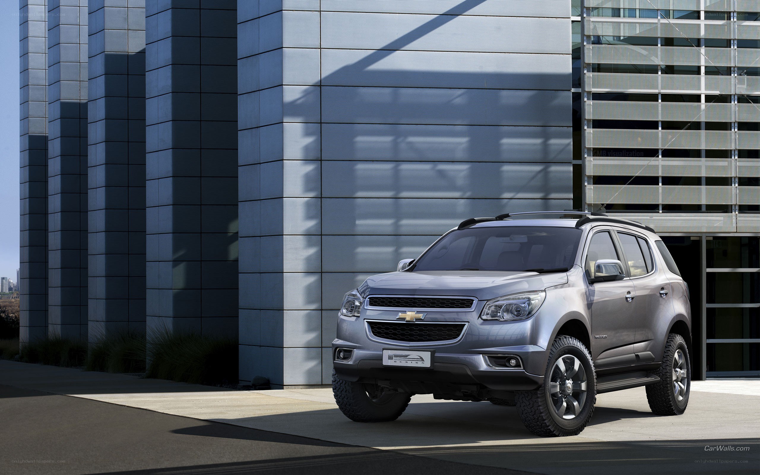 Silver Chevrolet Trailblazer