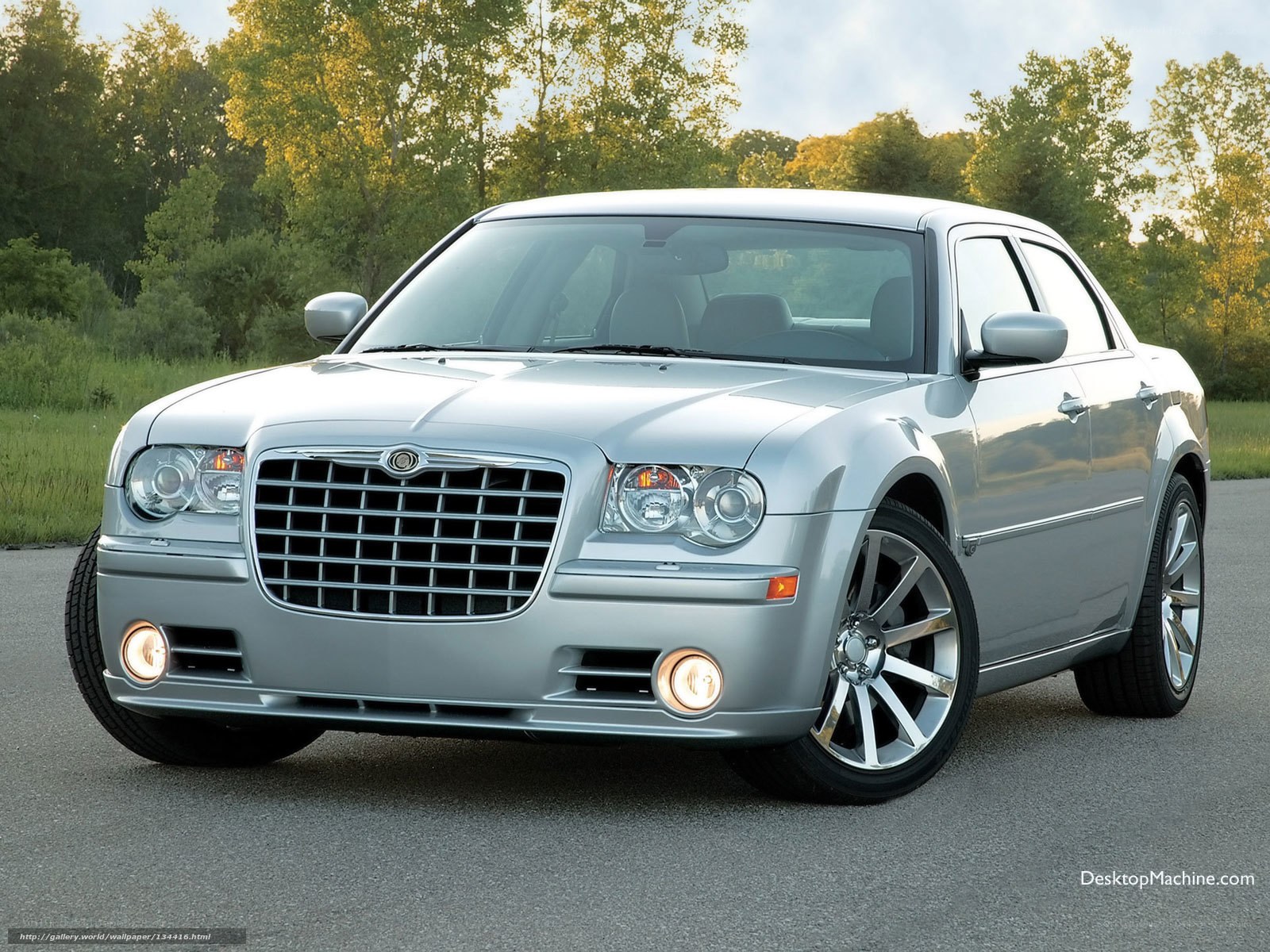 silver chrysler 300 sedan