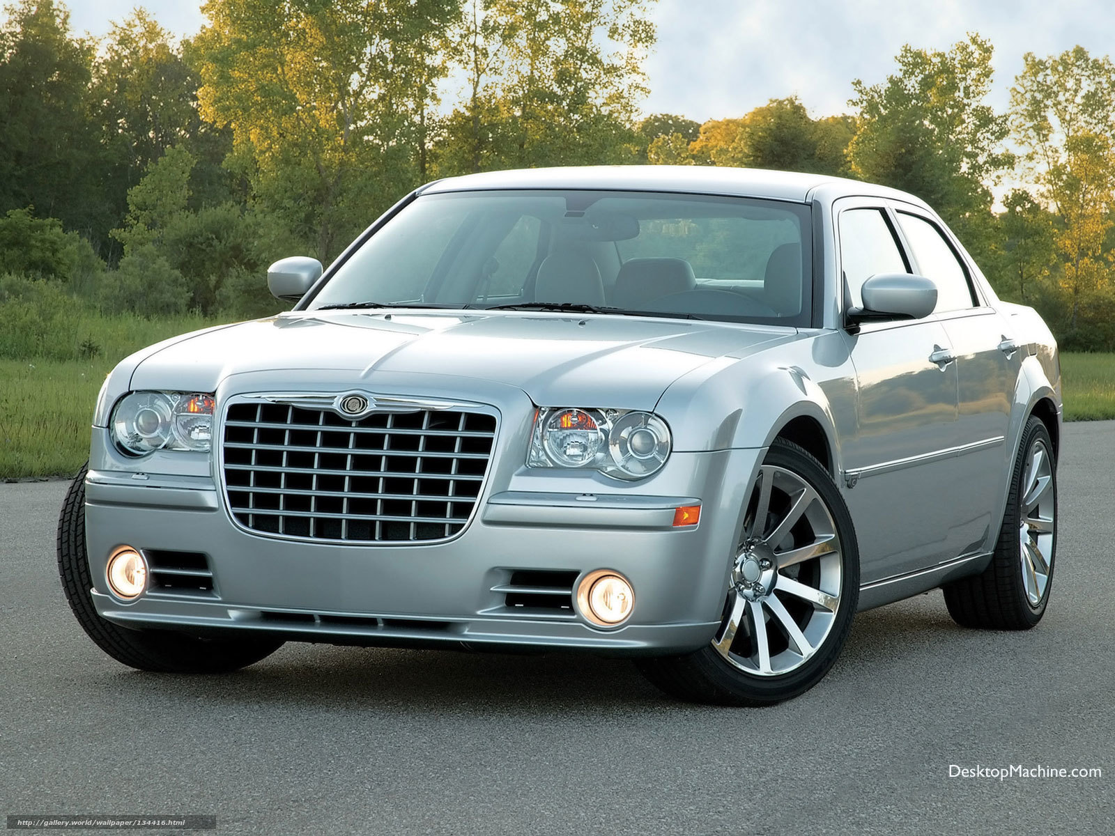 silver chrysler 300 sedan