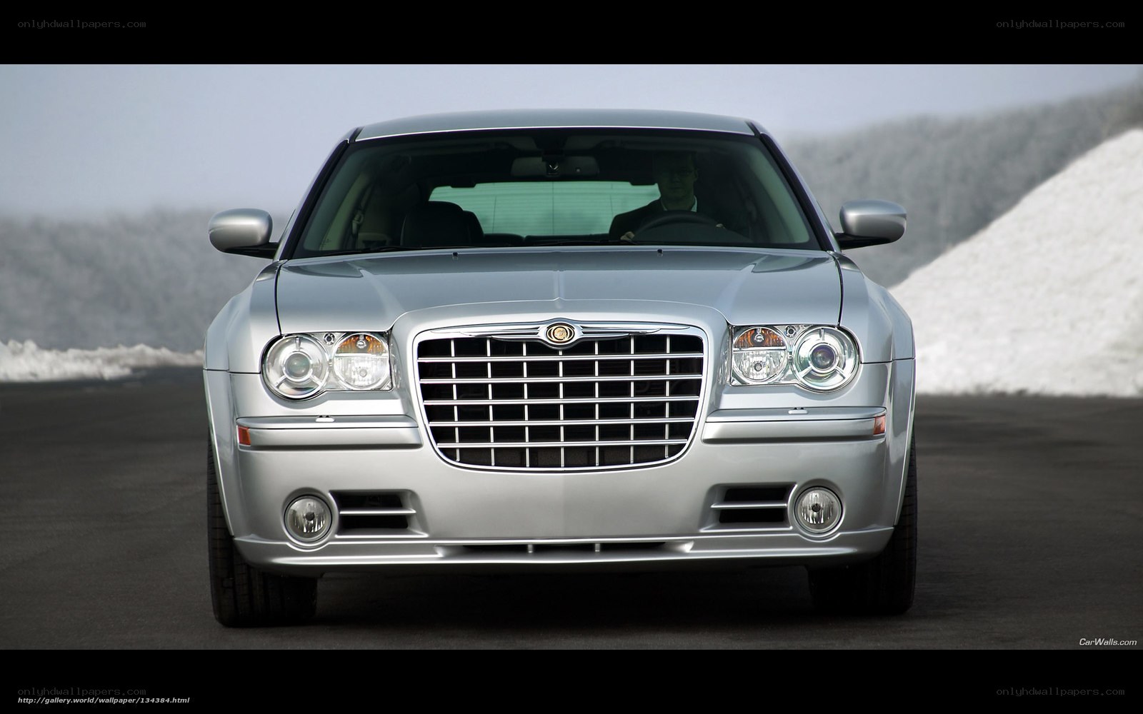 silver chrysler 300