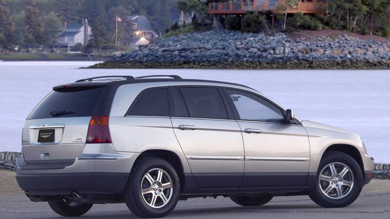 silver chrysler pacifica suv