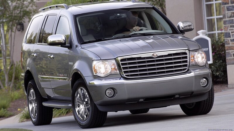 Silver Chrysler Suv — Gray