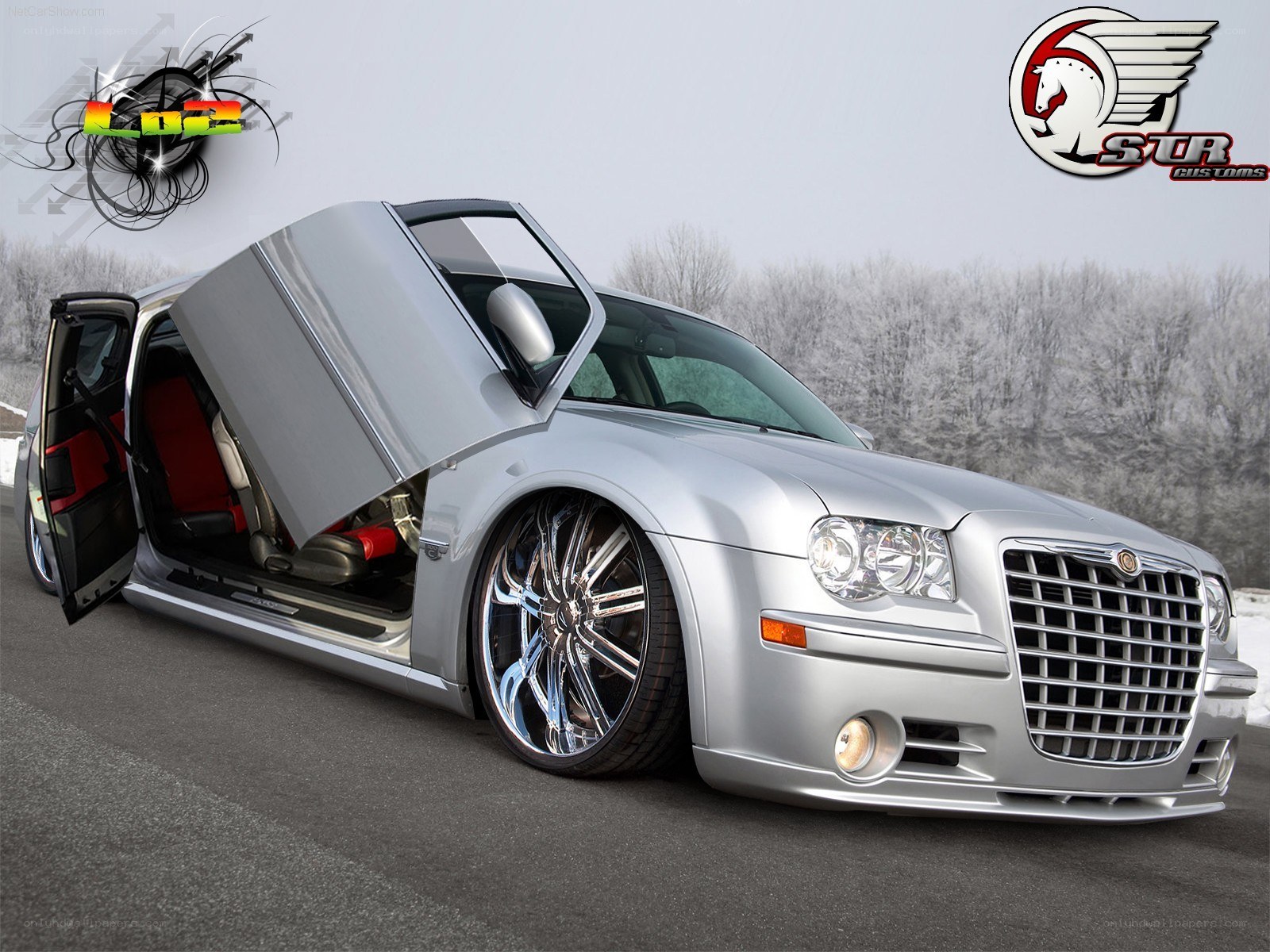 silver chrysler with custom wheels