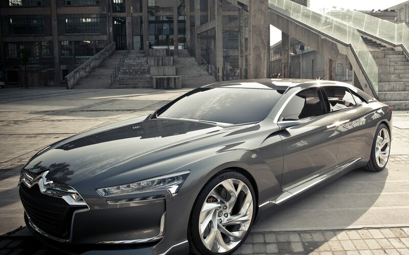 Silver Citroën concept car