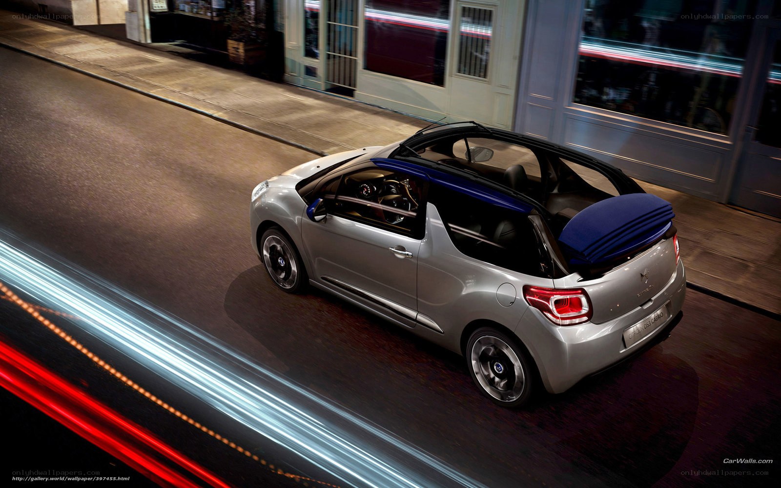 Silver Citroen C3 Pluriel in motion