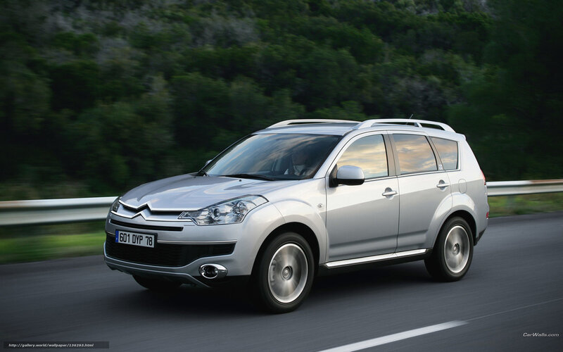 Silver Citroen C4 Picasso