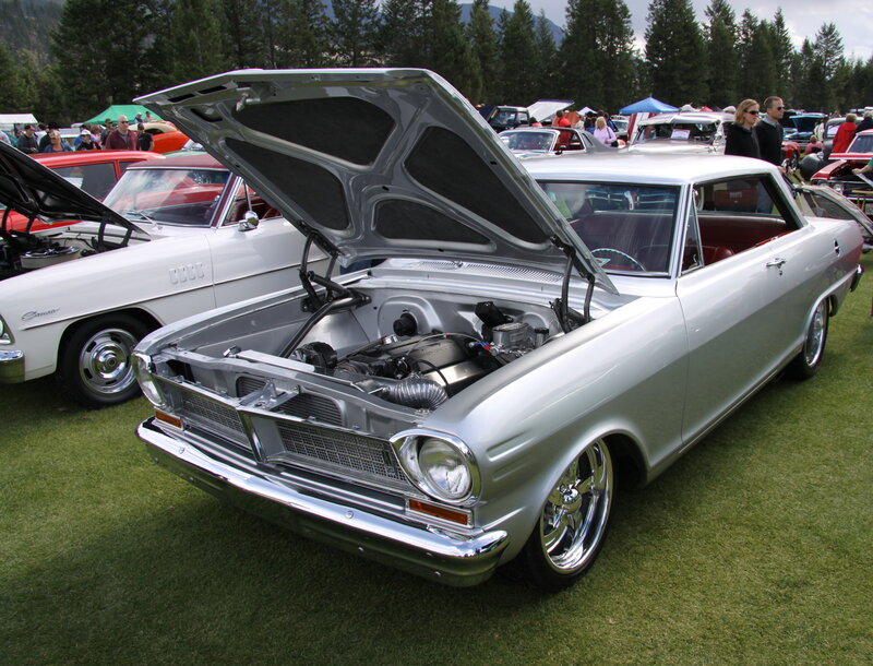 Silver Classic Car — Outdoor
