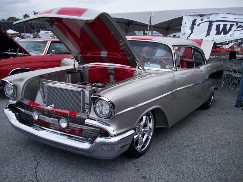 Silver Classic Car — Showcase, Afternoon