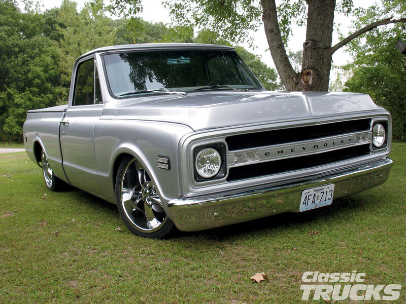 Silver Classic Pickup Truck — Calm, Afternoon